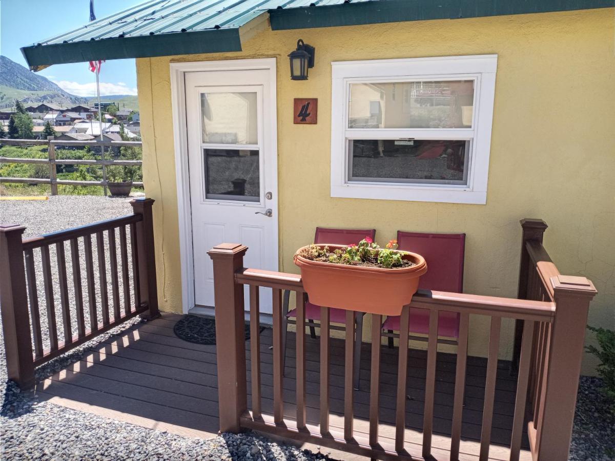 黄石河滨小屋酒店 加德纳 外观 照片