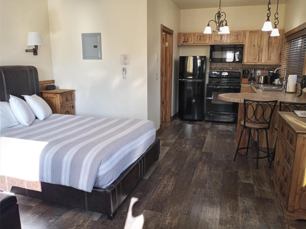 黄石河滨小屋酒店 加德纳 外观 照片